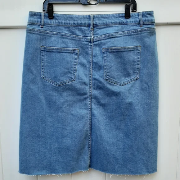 Denim Pencil Skirt Size 18 - Picture 2 of 4